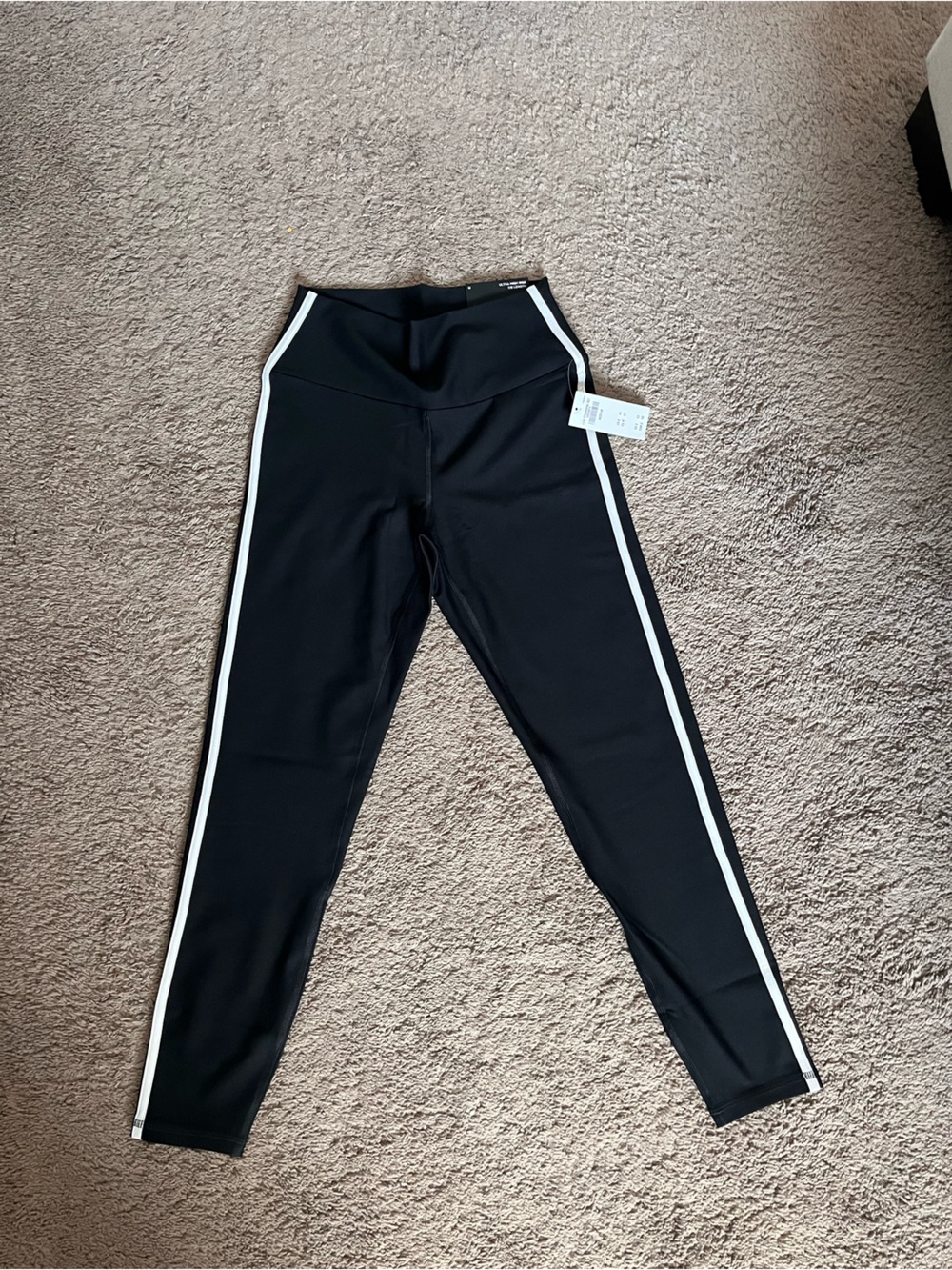 YPB sculptlux 7/8 black leggings with white piping